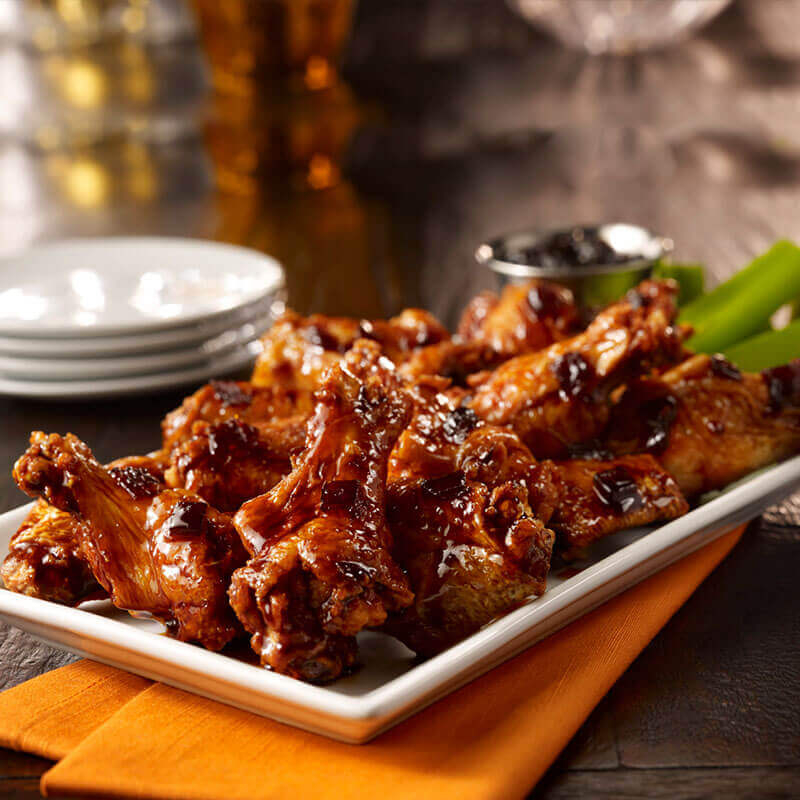 Fridays™ Whiskey Glaze Wings (12 und.)